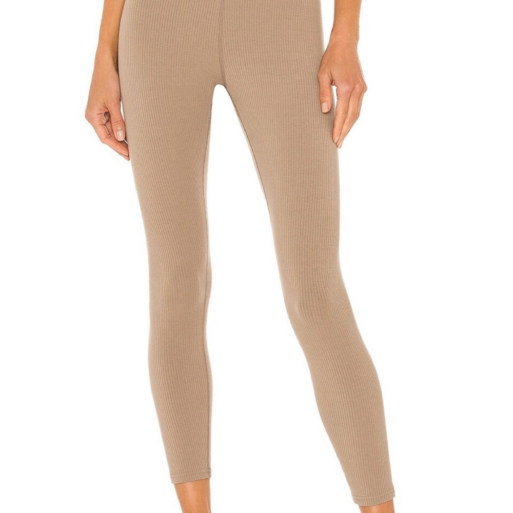 Alo Ribbed Tan Leggings in color gravel